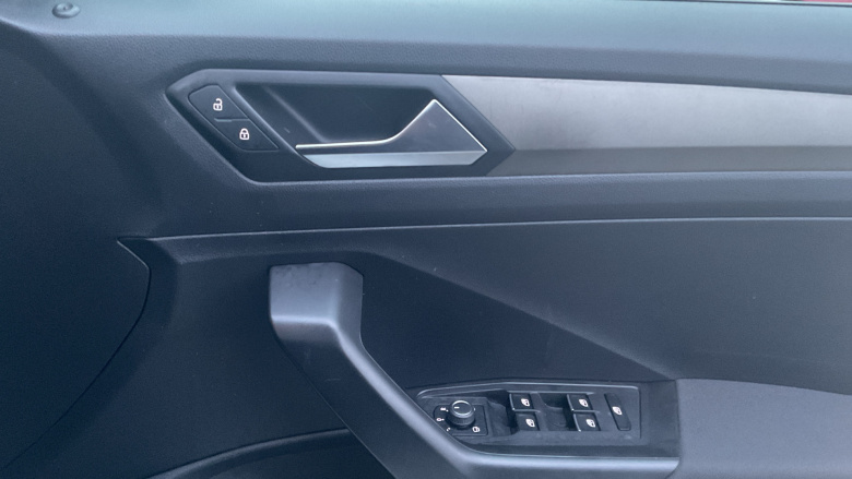 Volkswagen T-Roc 1.0 TSI SE 5dr Petrol Hatchback